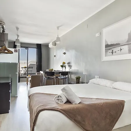 Apartamento Fira By Gaiarooms