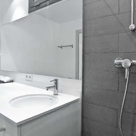 Fira By Gaiarooms Apartament